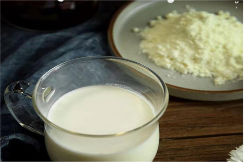 驼乳粉是什么颜色