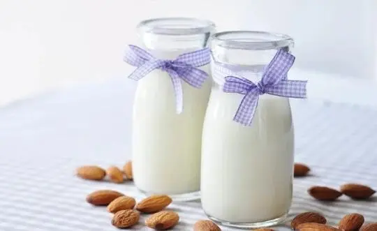 驼奶厂家介绍怎么有效避免奶粉挂壁