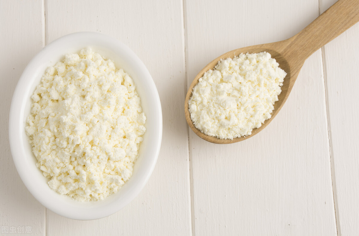 驼奶厂家：驼乳含量的竞争“卷”起来了，某一